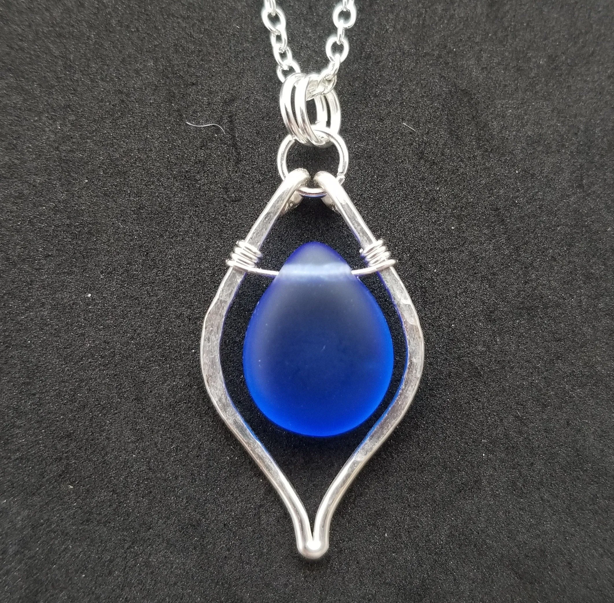 Hawaiian Jewelry Sea Glass Necklace, Hammered Wire Cobalt Blue Necklace, Sea Glass Jewelry Birthday Gifts (September Birthstone Jewelry)