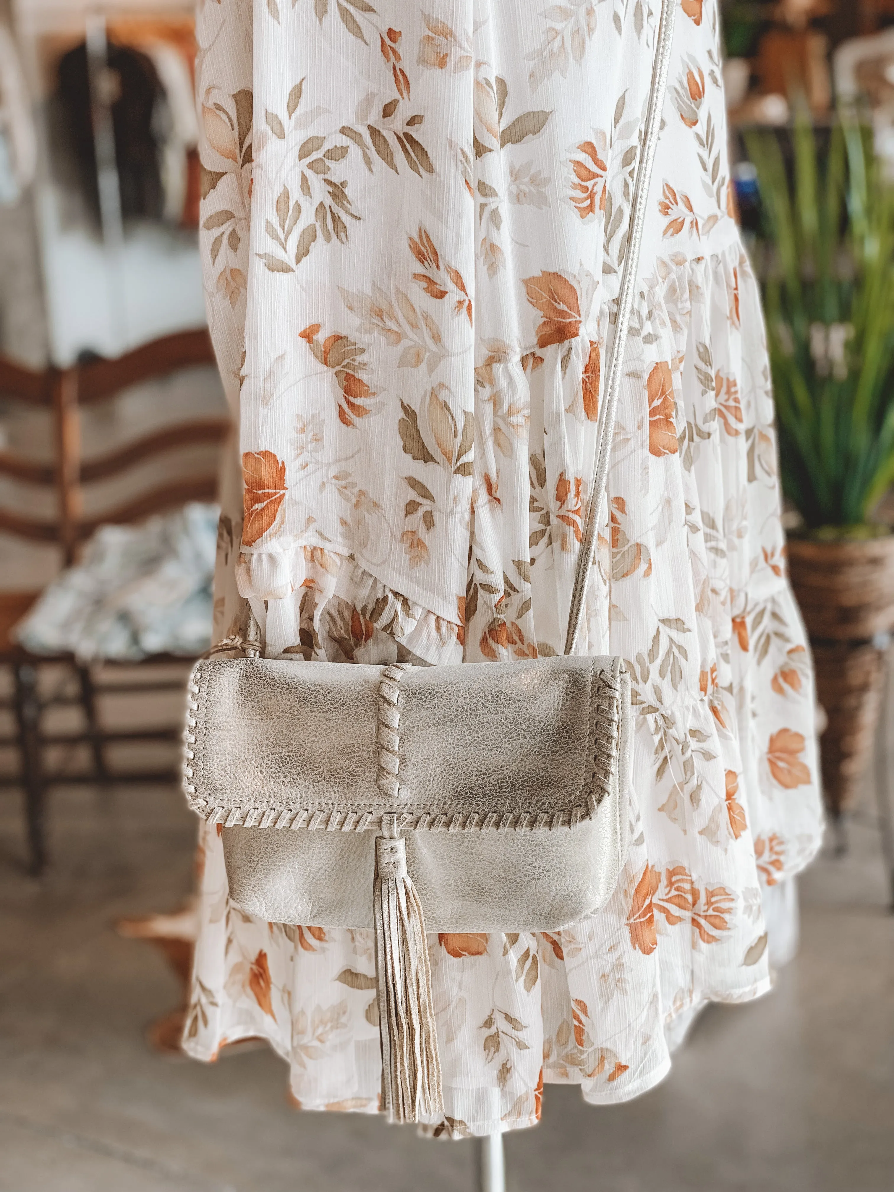HOBO - BRAMBLE CROSSBODY - PEARLED SILVER