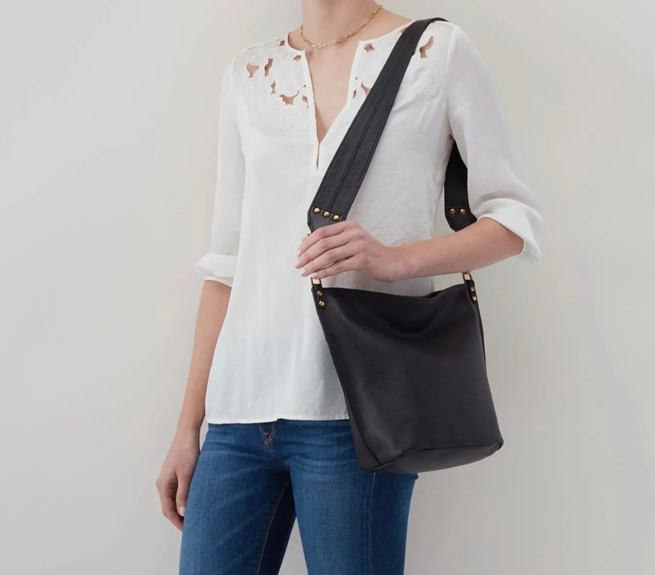 Hobo FLARE Bucket Bag Black