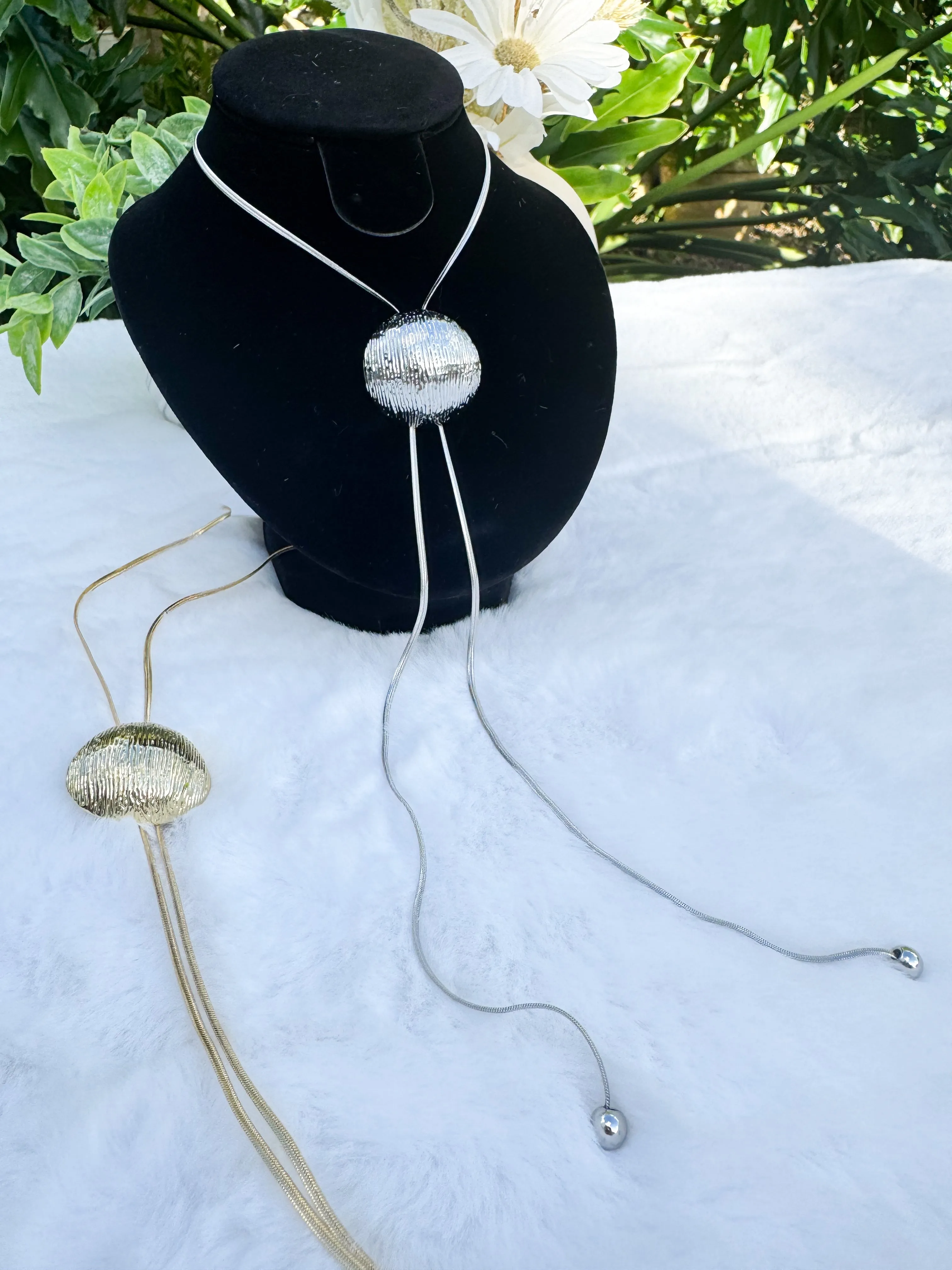 Isabella lariat necklace