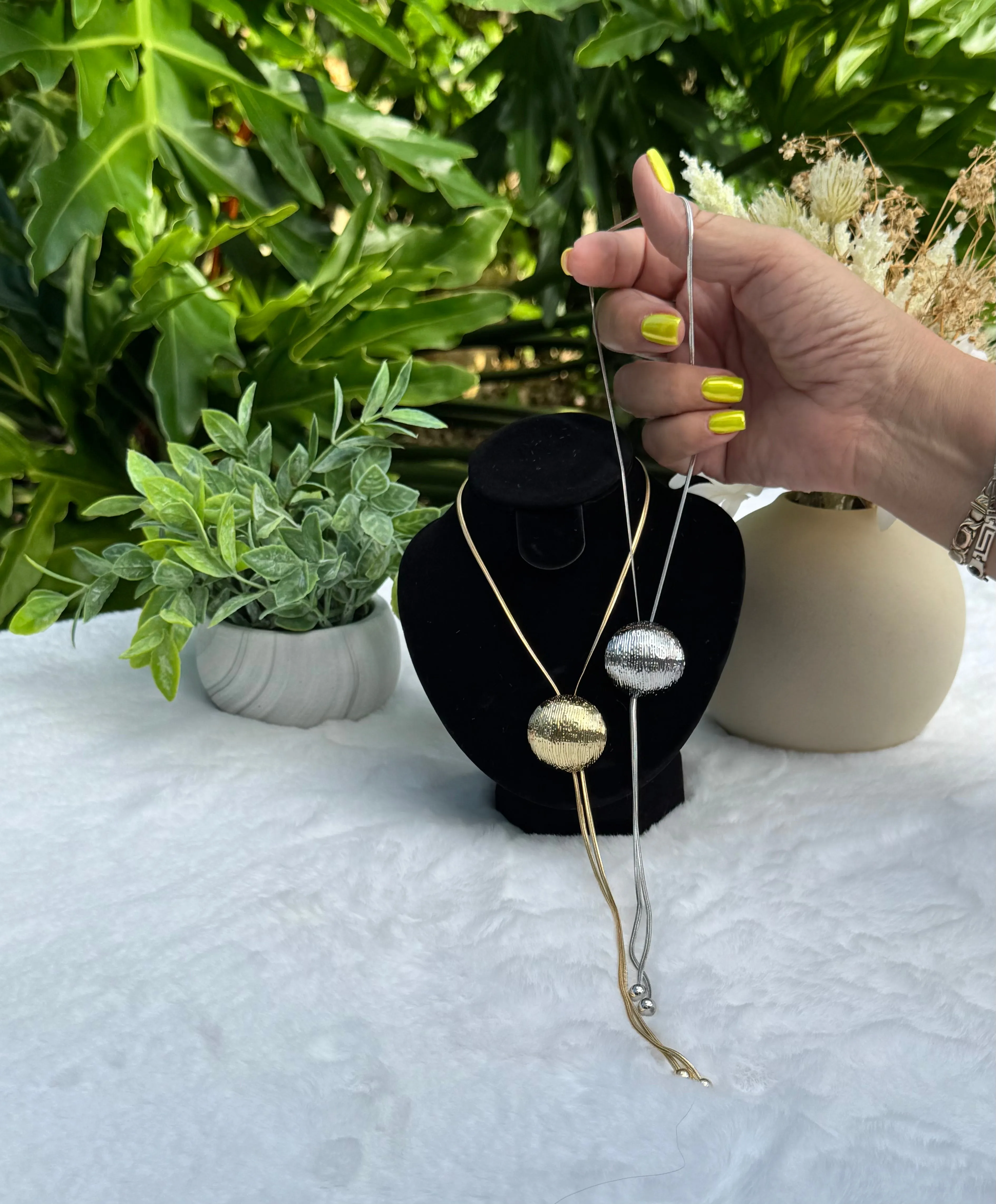 Isabella lariat necklace