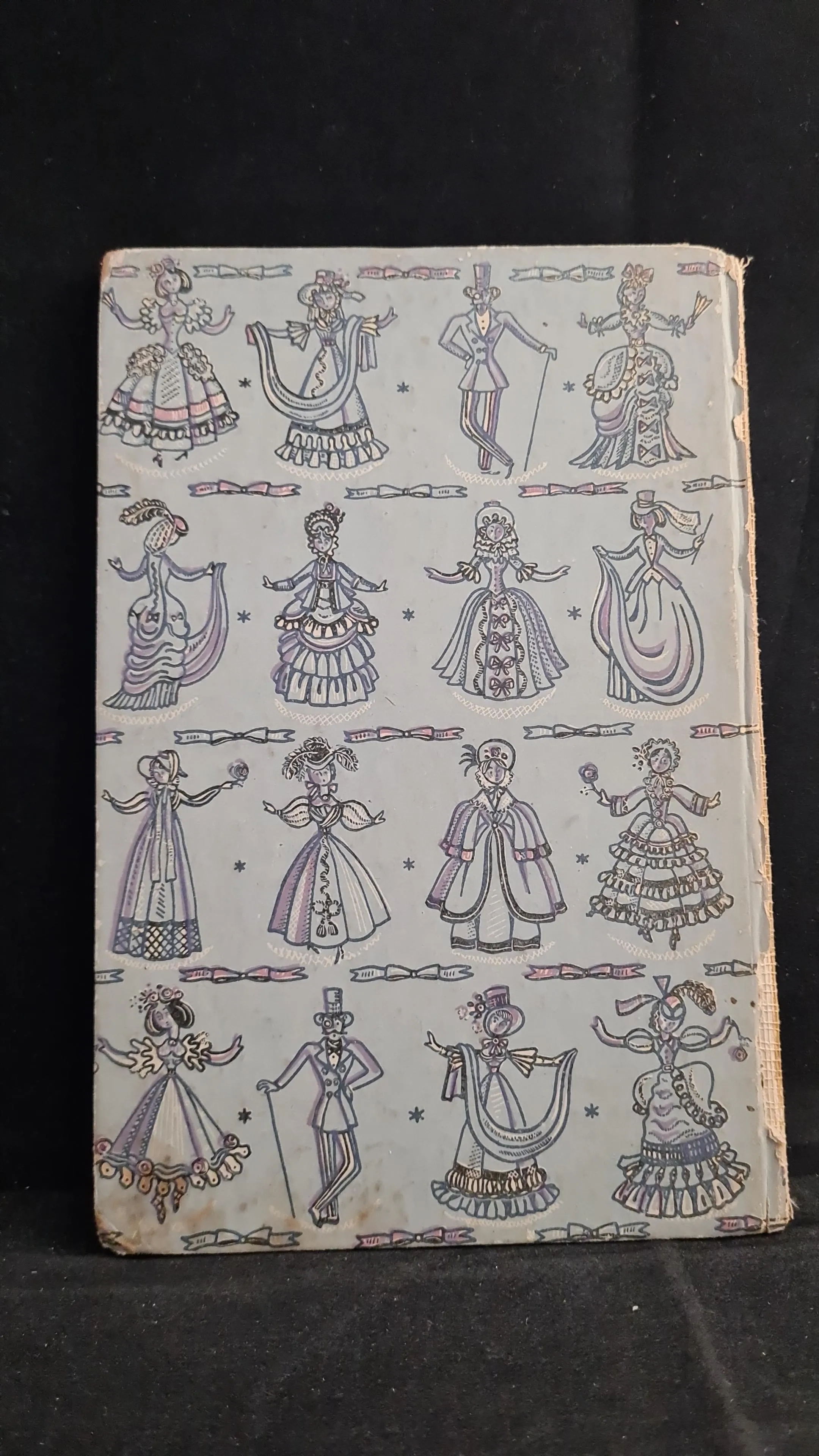 James Laver - Fashions and Fashion Plates 1800-1900, King Penguin, 1943