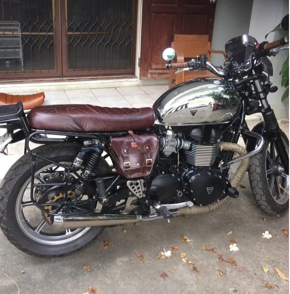KB-TSUJB - Triumph Bonneville Side Bag w/ Union Jack Pin