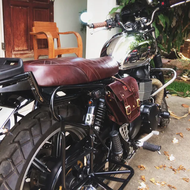 KB-TSUJB - Triumph Bonneville Side Bag w/ Union Jack Pin