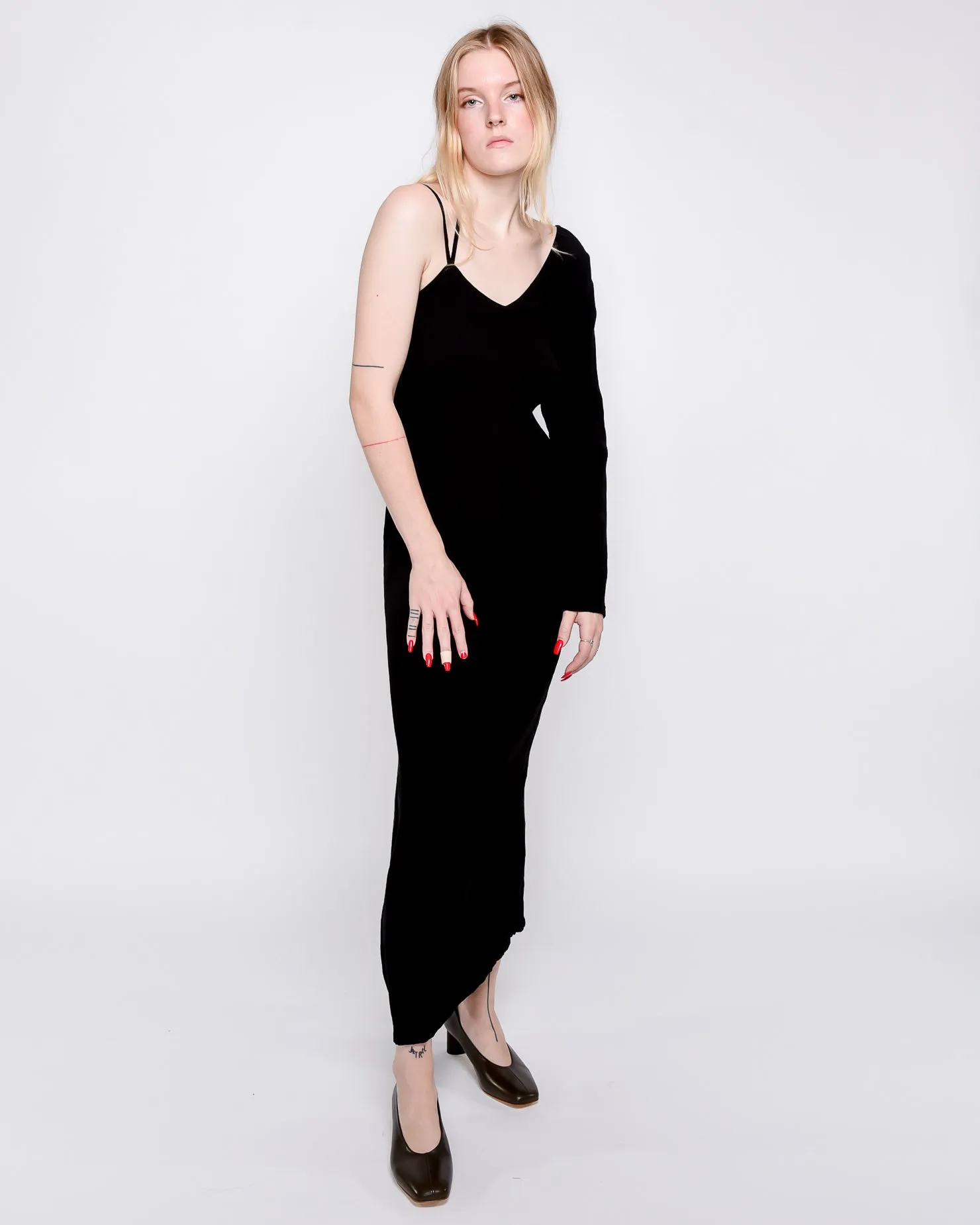 Linde asymmetrical crinkle dress in black