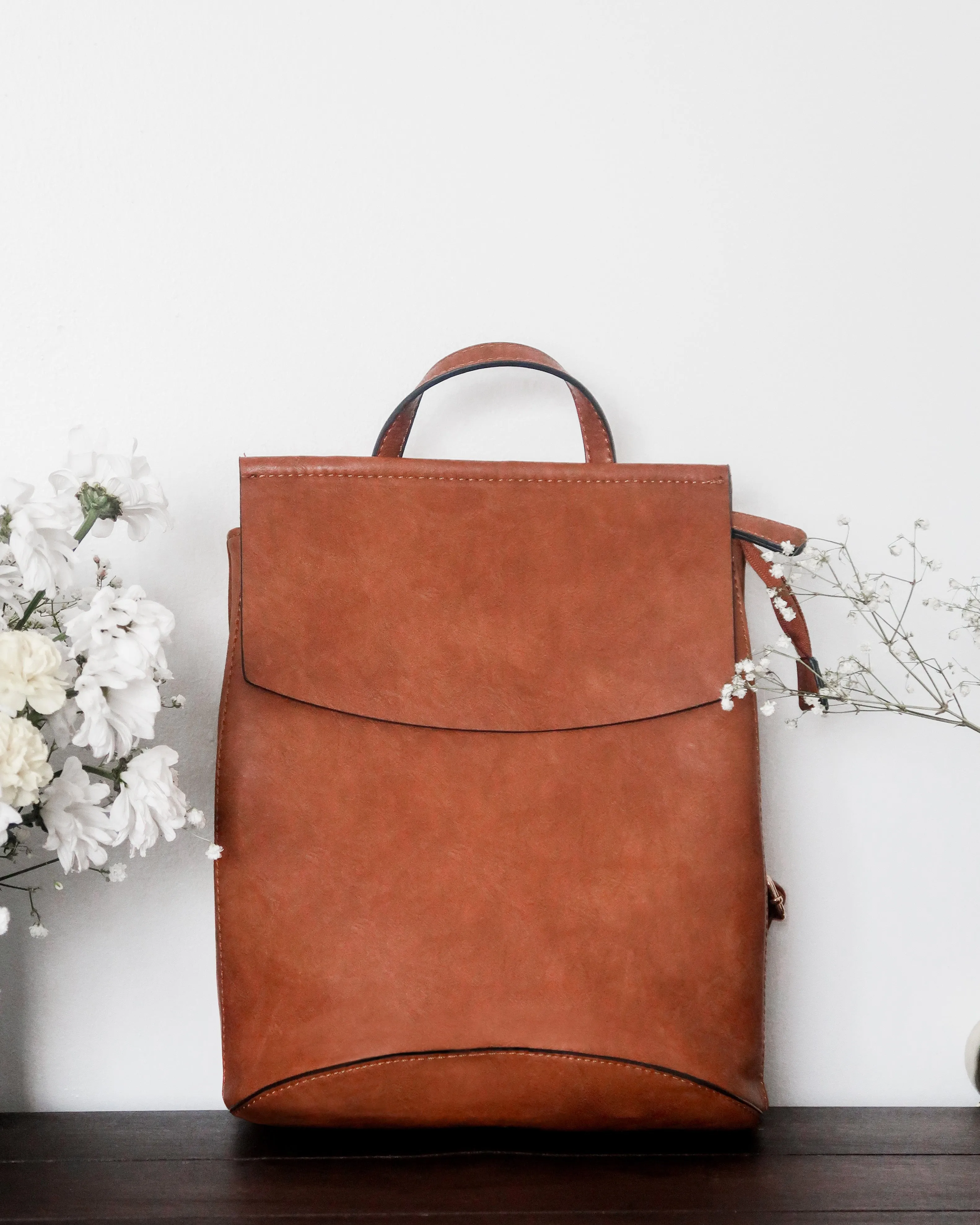 London Convertible Bookbag
