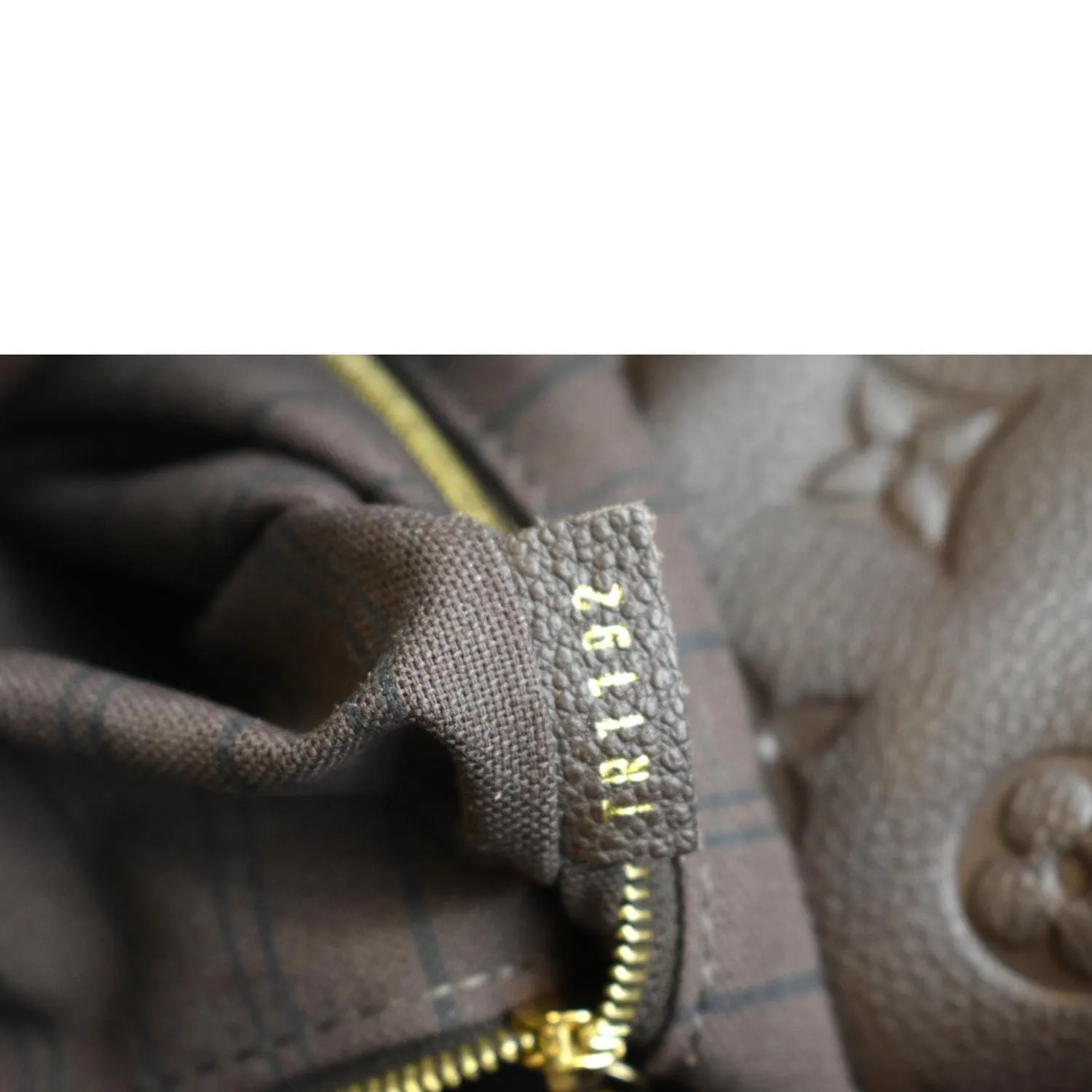 LOUIS VUITTON Artsy MM Empreinte Leather Hobo Bag Chocolate - Hot Deals