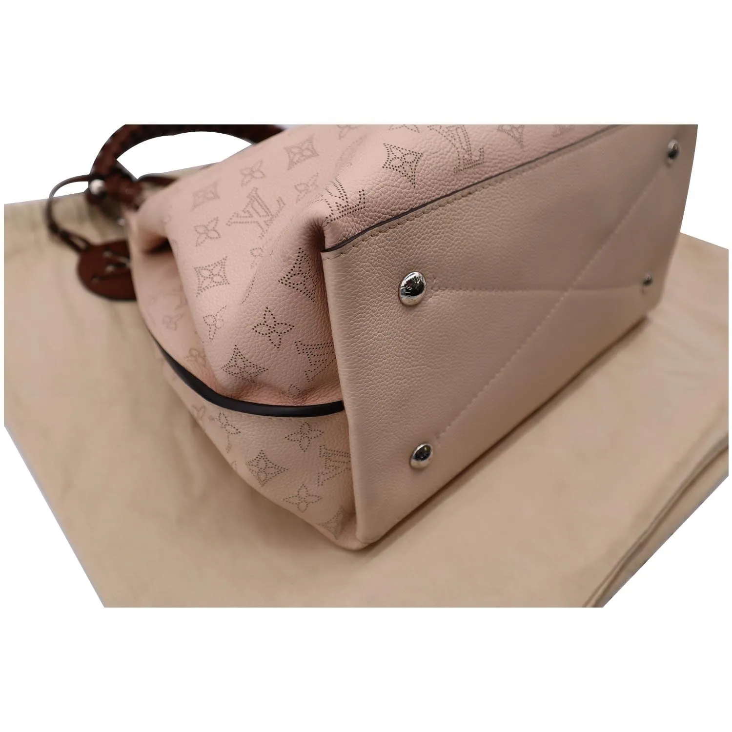 LOUIS VUITTON Carmel Mahina Leather Hobo Bag Light Pink