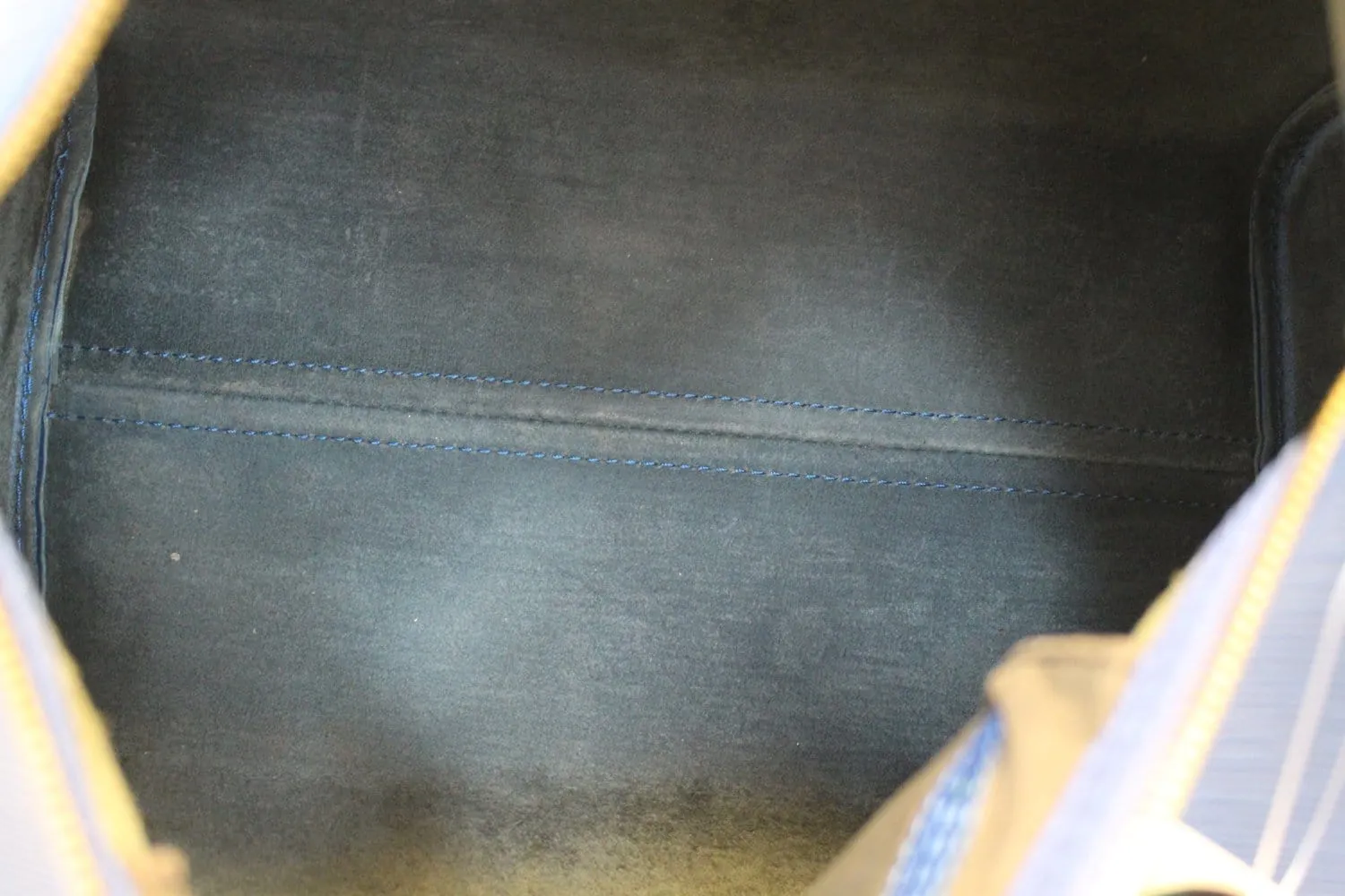 LOUIS VUITTON EPI Leather Blue Speedy 30 Satchel Bag