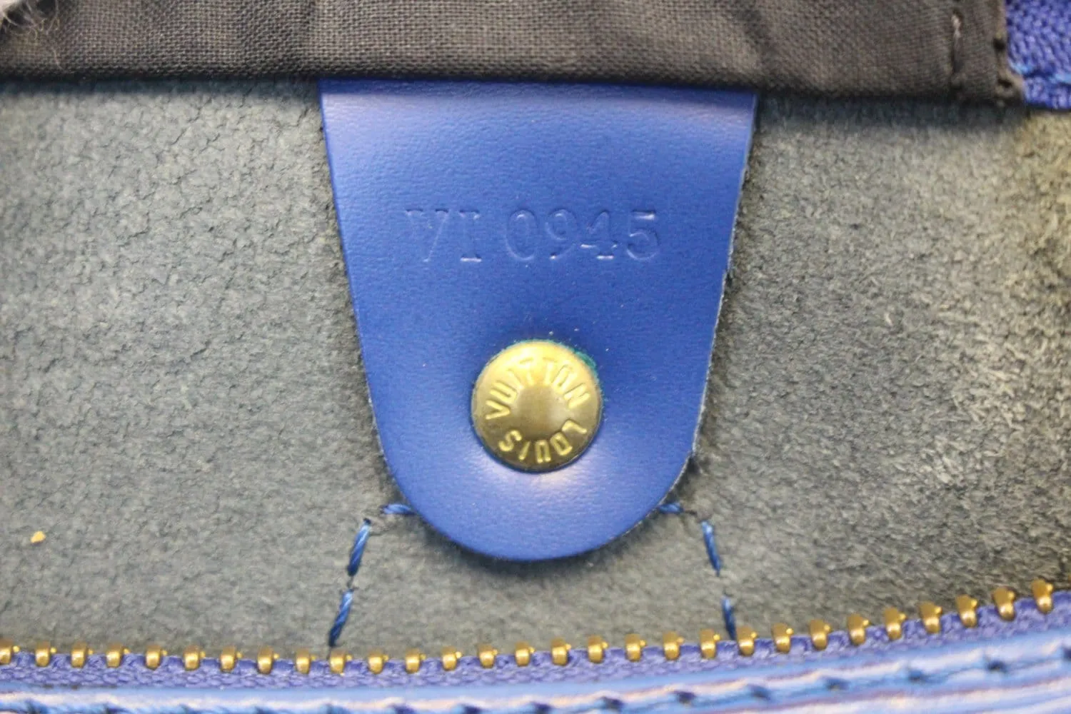 LOUIS VUITTON EPI Leather Blue Speedy 30 Satchel Bag