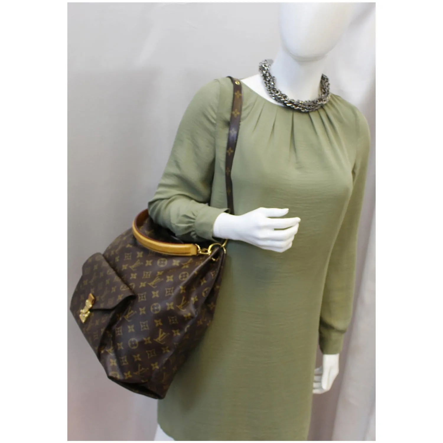 LOUIS VUITTON Metis Hobo Monogram Canvas Shoulder Bag Brown