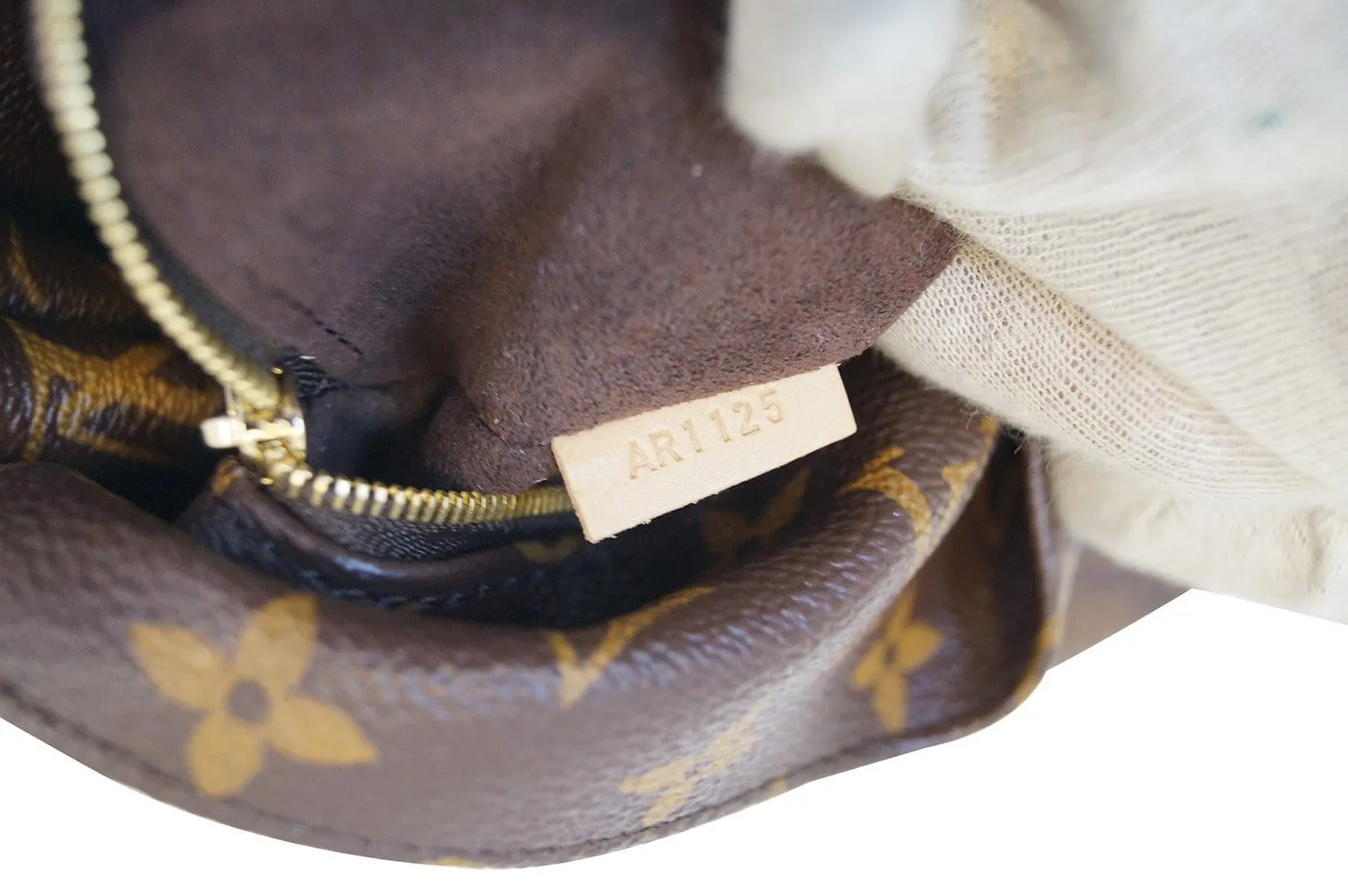 LOUIS VUITTON Metis Hobo Monogram Shoulder Bag with Strap