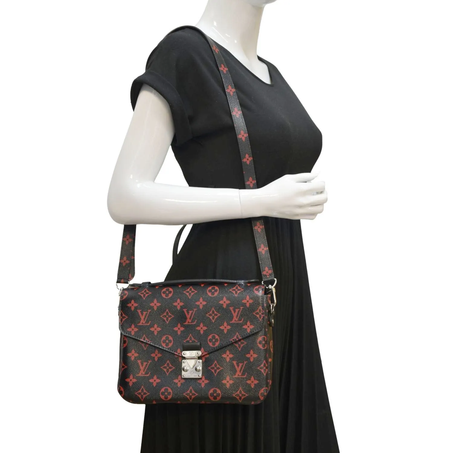 LOUIS VUITTON Metis Pochette Monogram Infrarouge Crossbody Bag Glossy Red