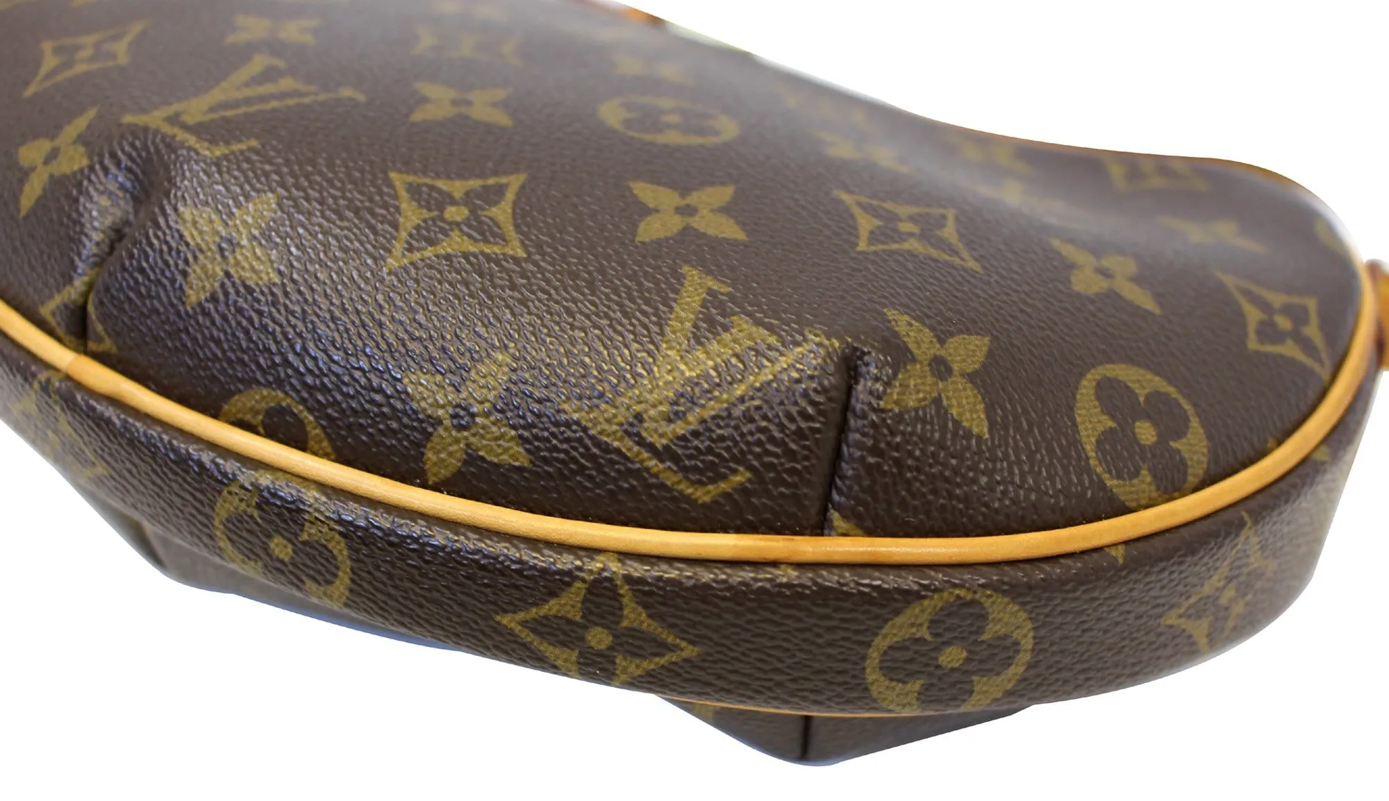 LOUIS VUITTON Monogram Canvas Croissant MM Shoulder Bag