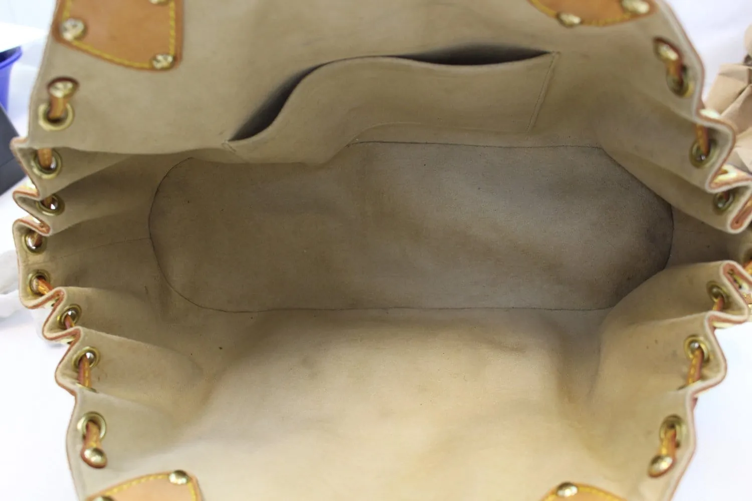 LOUIS VUITTON Monogram Canvas Theda GM Bag
