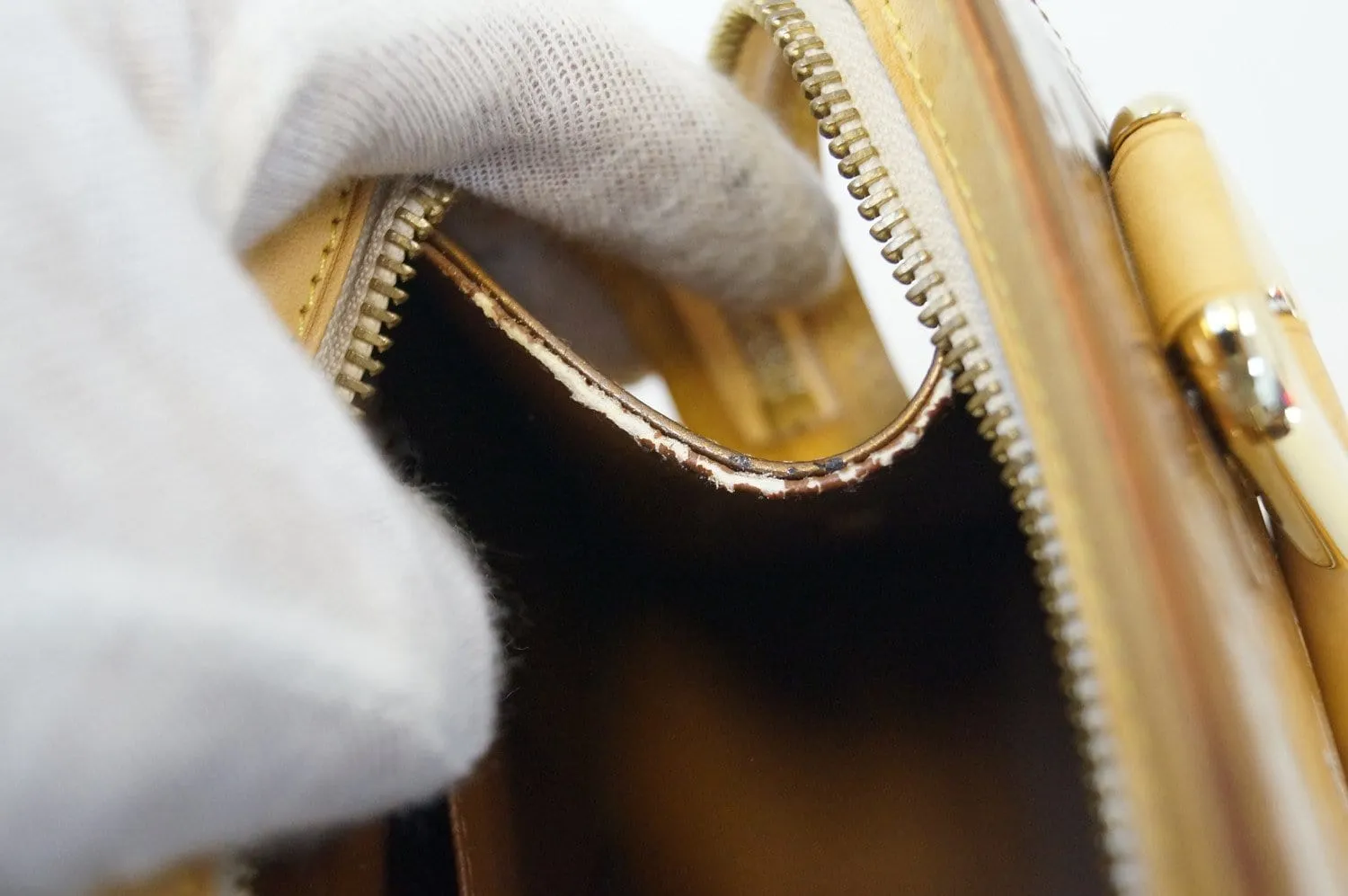 LOUIS VUITTON Monogram Vernis Bronze Forsyth PM Bag