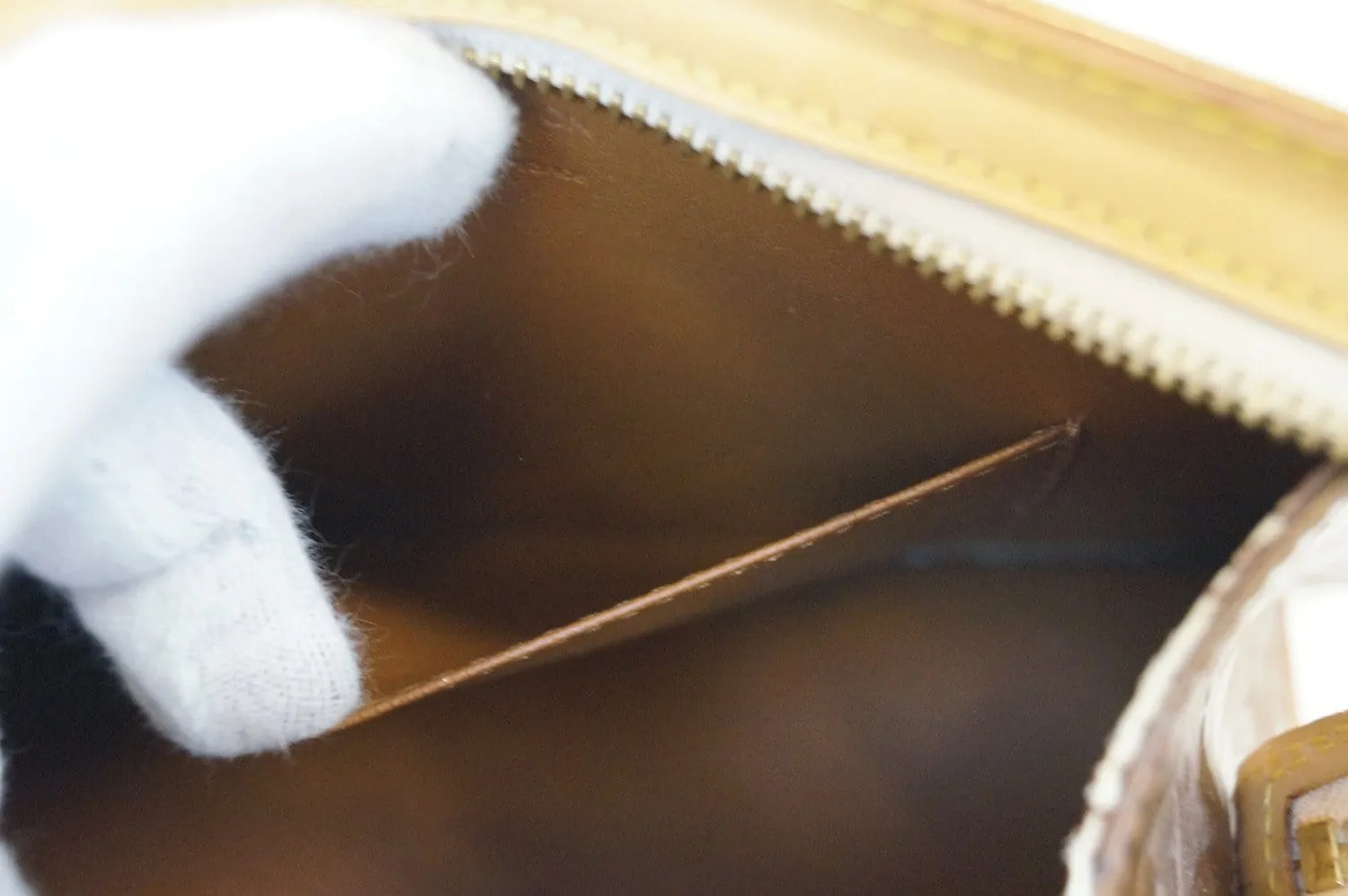 LOUIS VUITTON Monogram Vernis Bronze Forsyth PM Bag