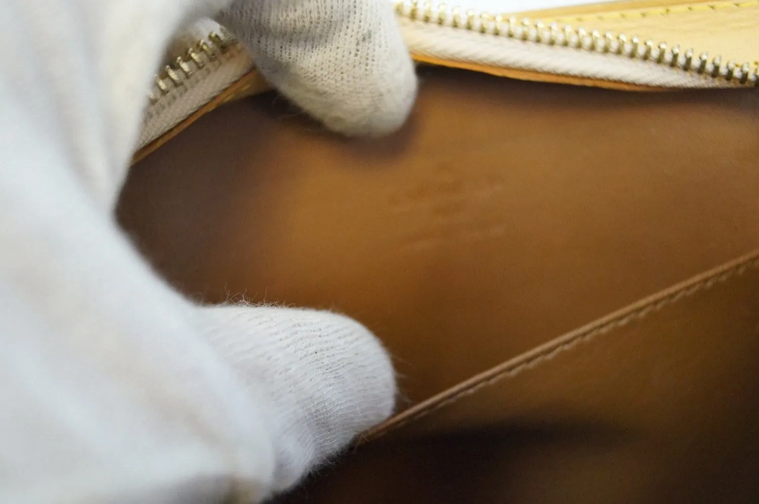 LOUIS VUITTON Monogram Vernis Bronze Forsyth PM Bag
