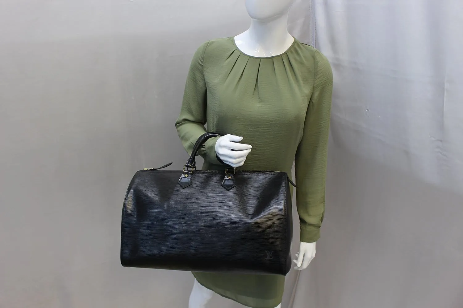 LOUIS VUITTON Satchel Bag Pre Loved Epi Leather Speedy 40 Black