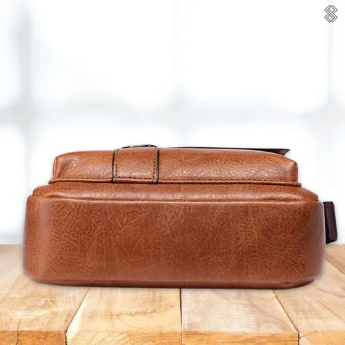 Luxury Leather Crossbody Bag – Elegant, Practical & Timeless