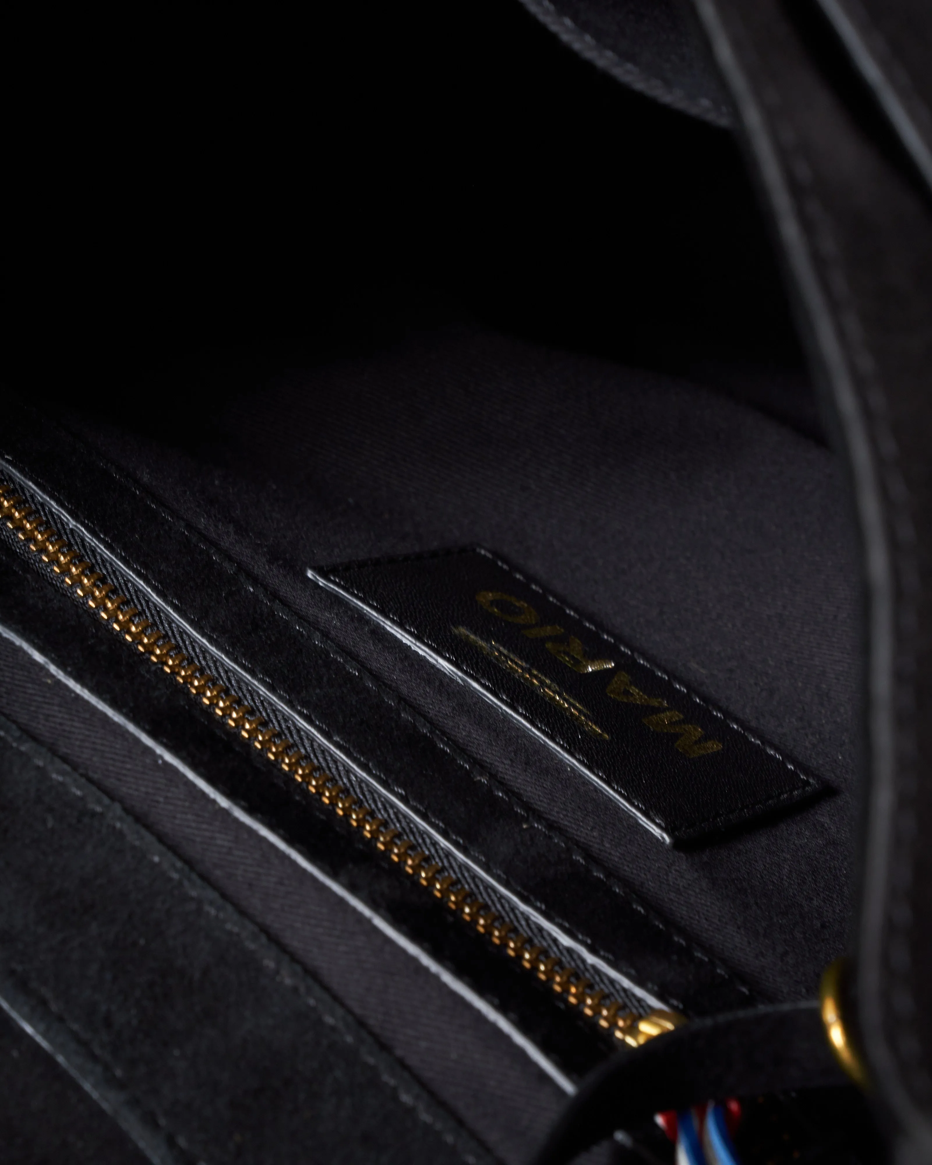 mario - black split suede