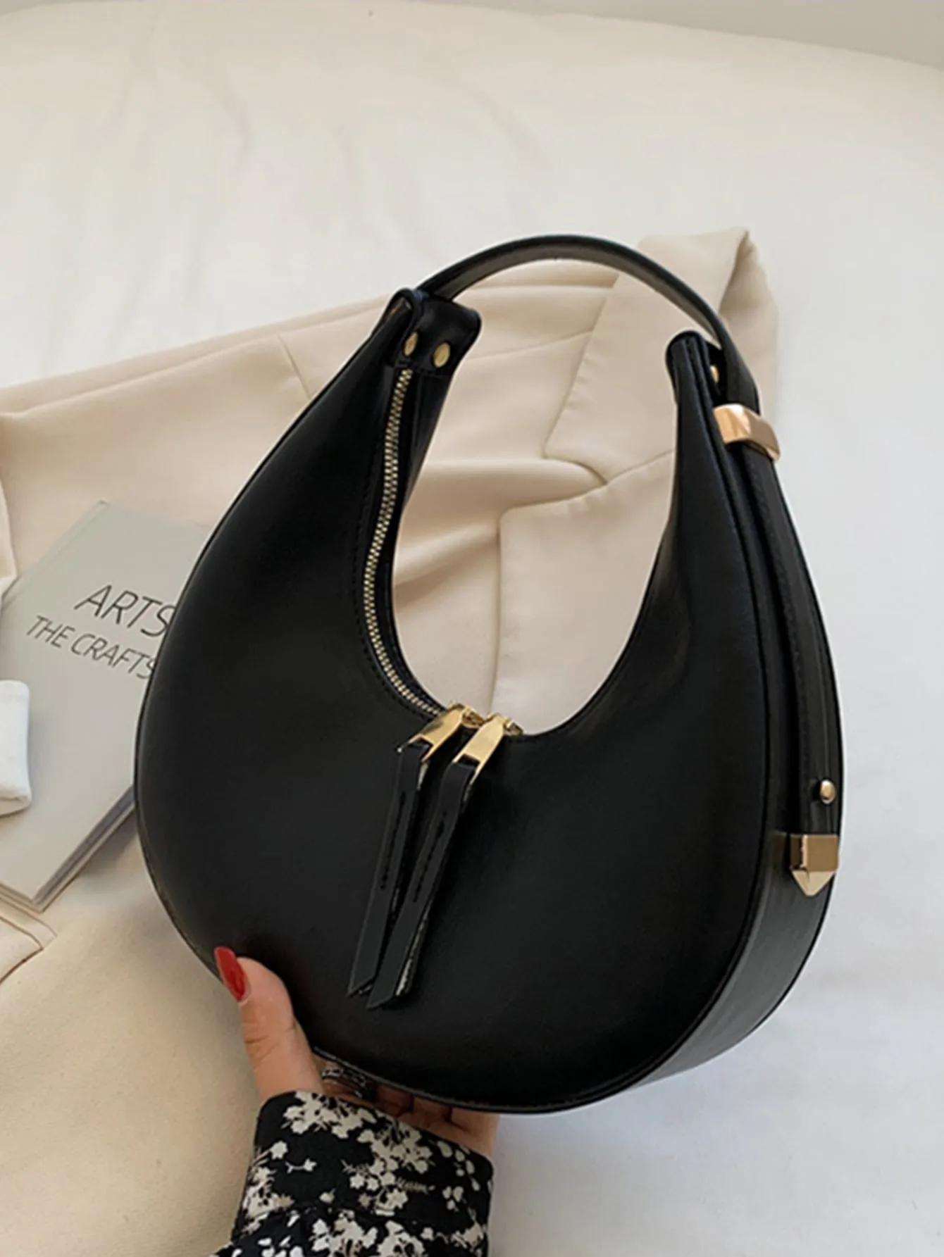 Minimalist Top Handle Baguette Bag - Black