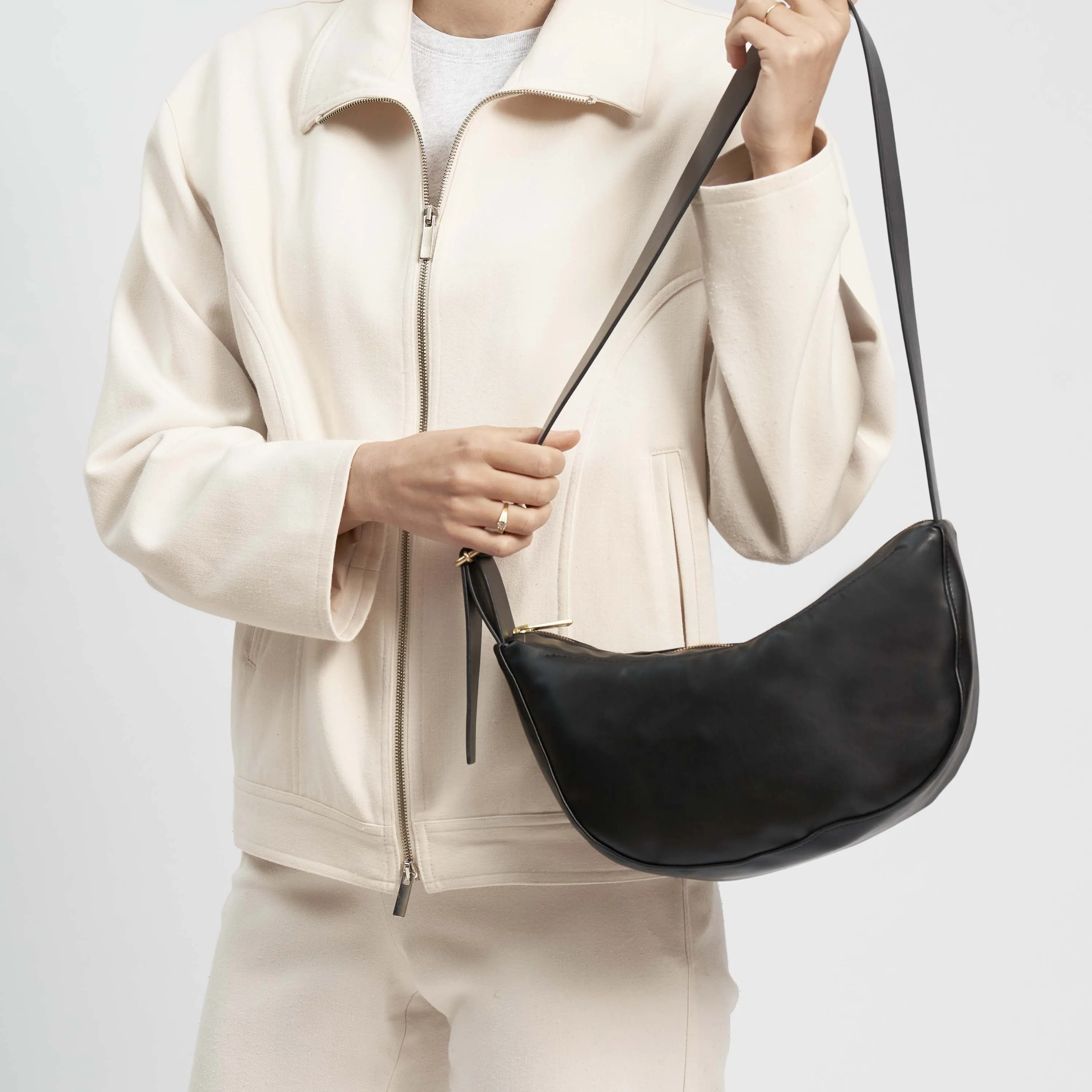 Oleatex Vegan Olive Leather Half Moon Bag S | Night Black