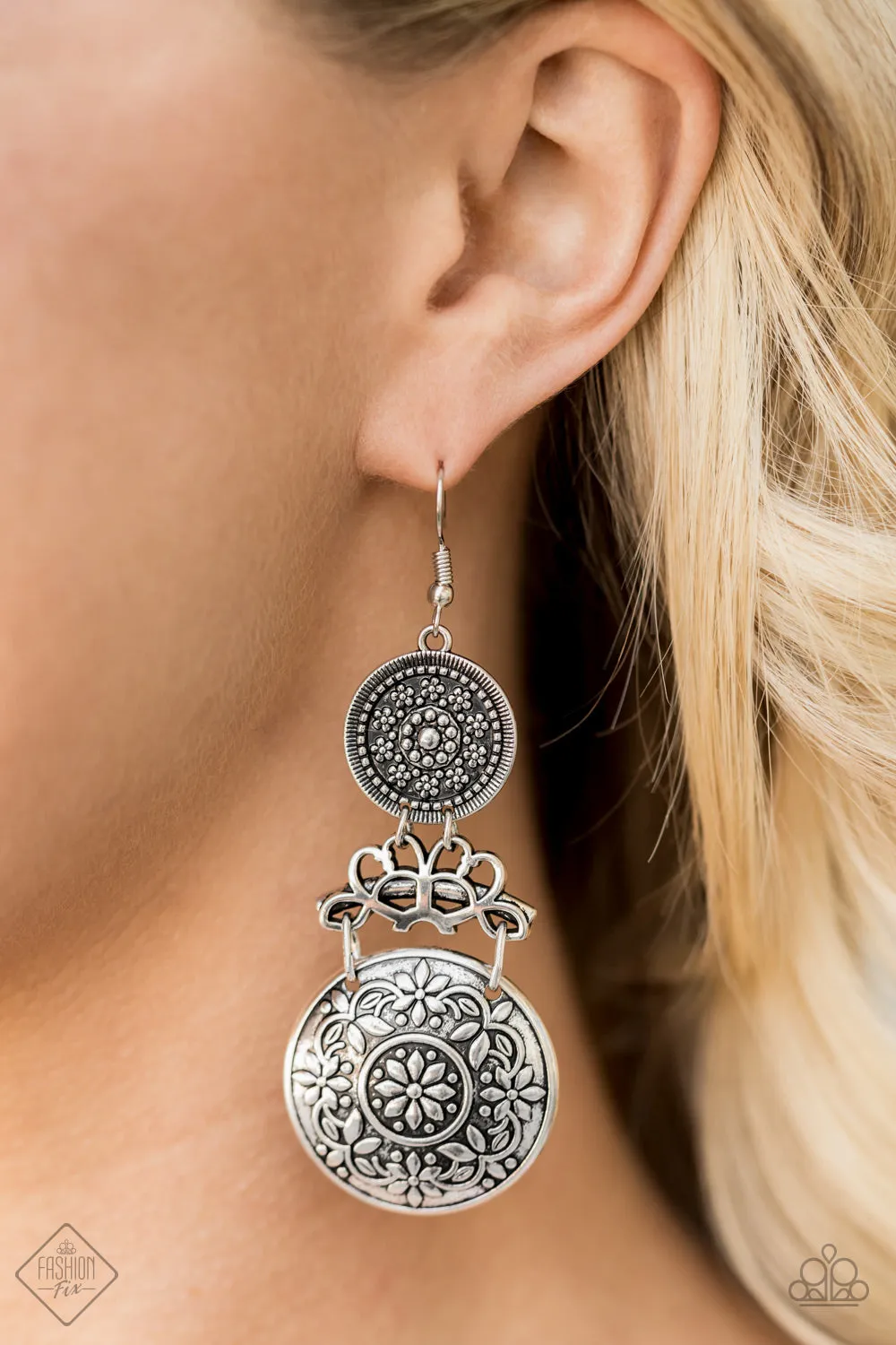 Paparazzi - Garden  Adventure - Silver Earrings