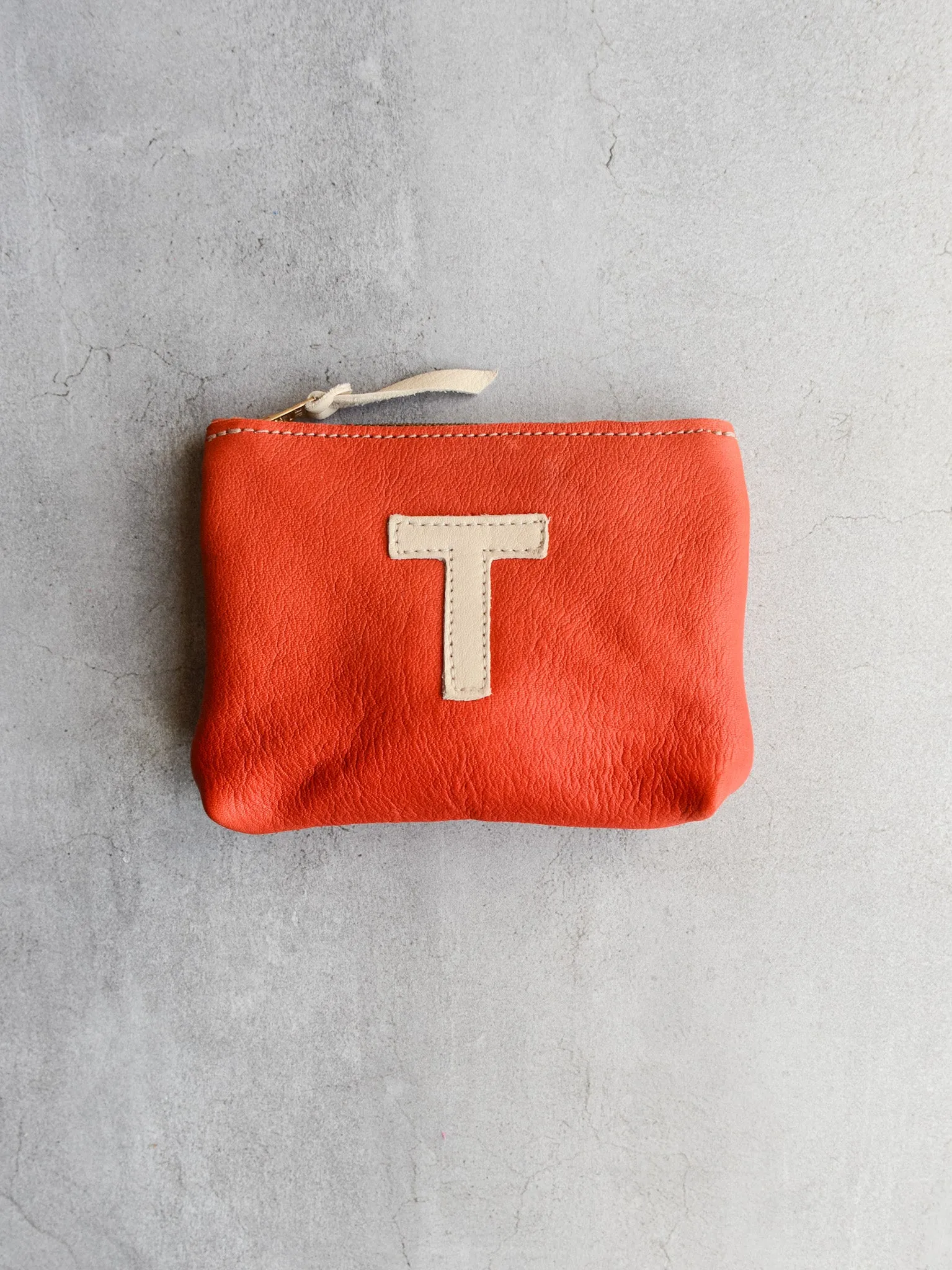 SMALL INITIAL POUCH - TOMATO RED