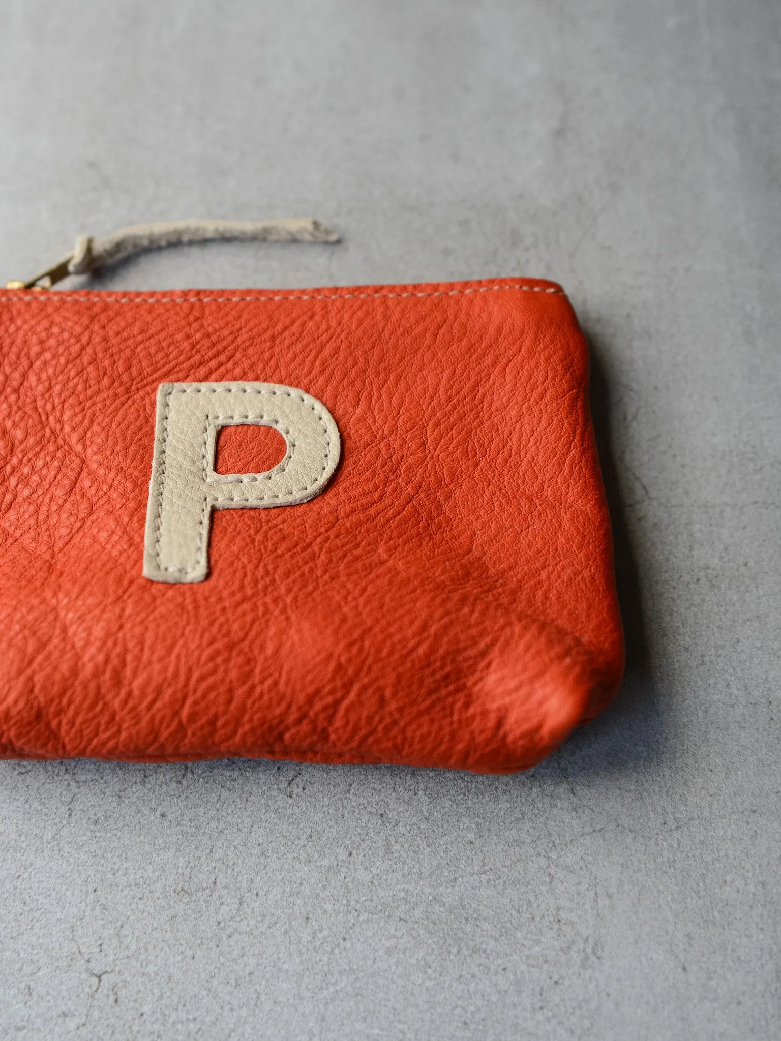SMALL INITIAL POUCH - TOMATO RED
