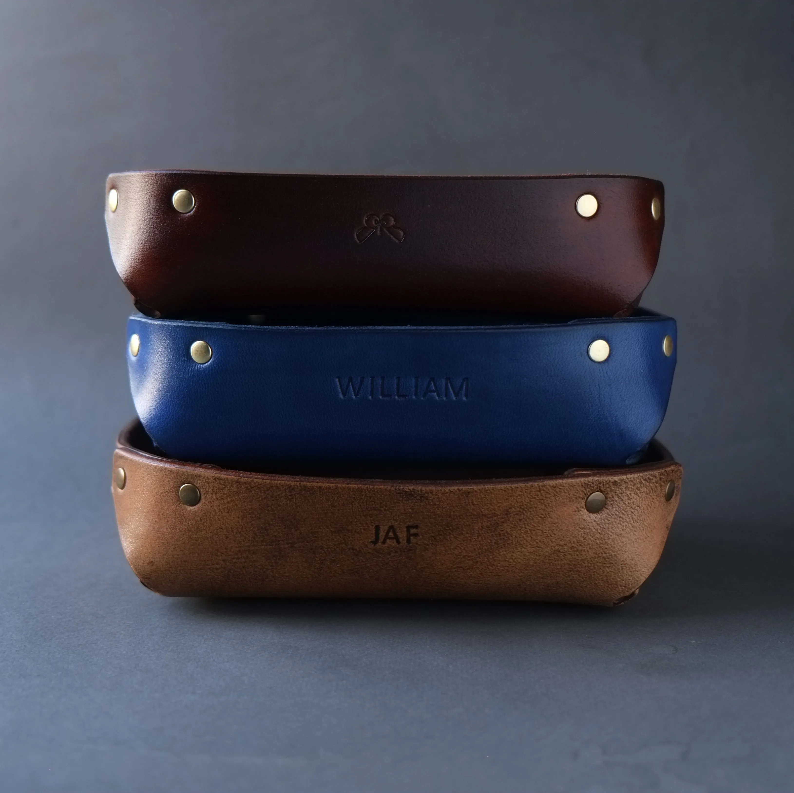 SMALL LEATHER VALET TRAY / OLD