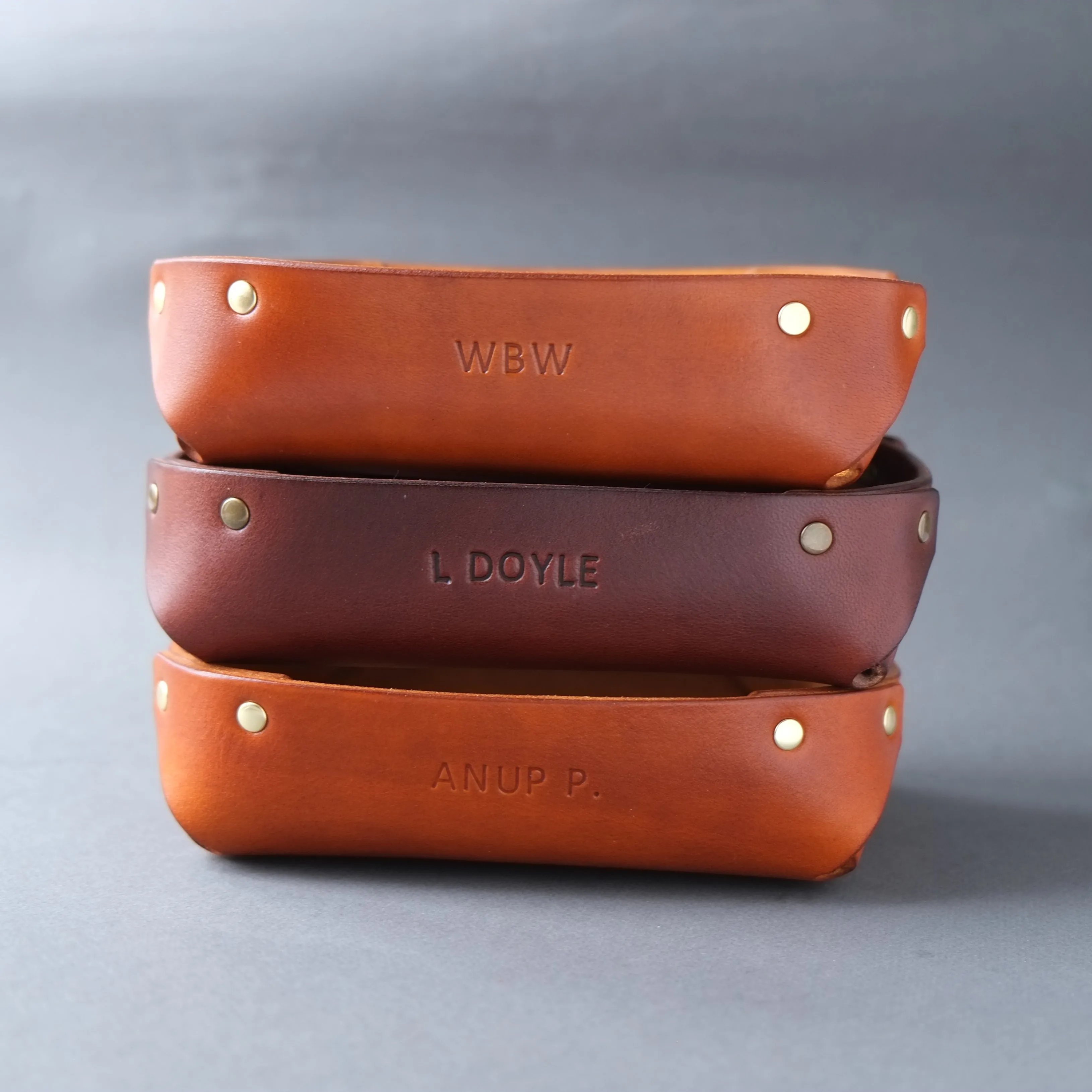 SMALL LEATHER VALET TRAY / OLD