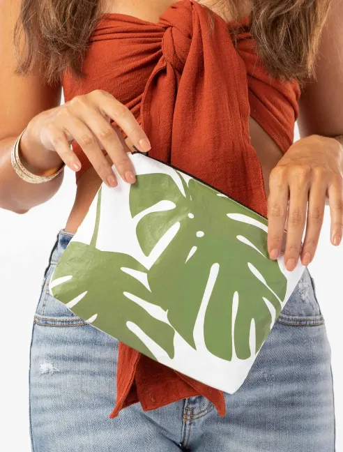 SMALL POUCH IN MONSTERA