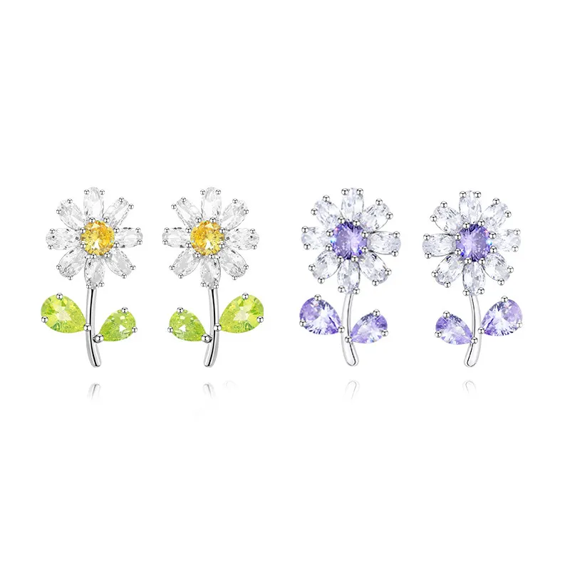 Sweet and Elegant Rhinestone Daisy Earrings