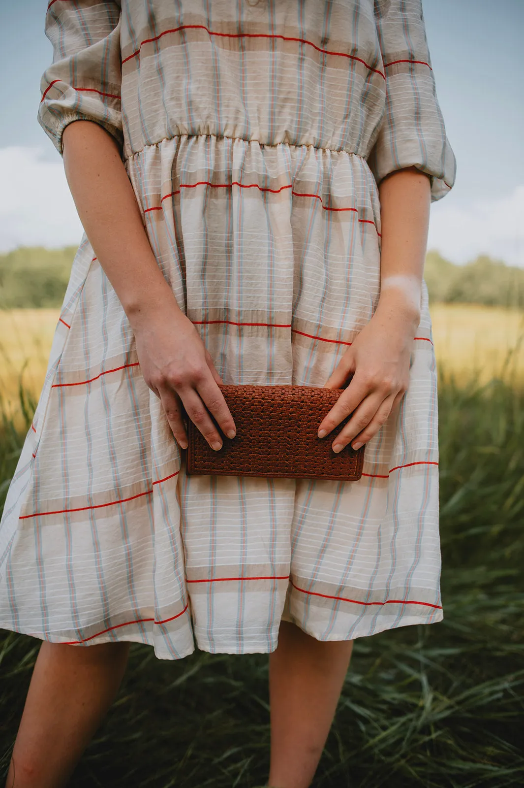 The Playa Woven Crossbody Purse - Cognac Leather
