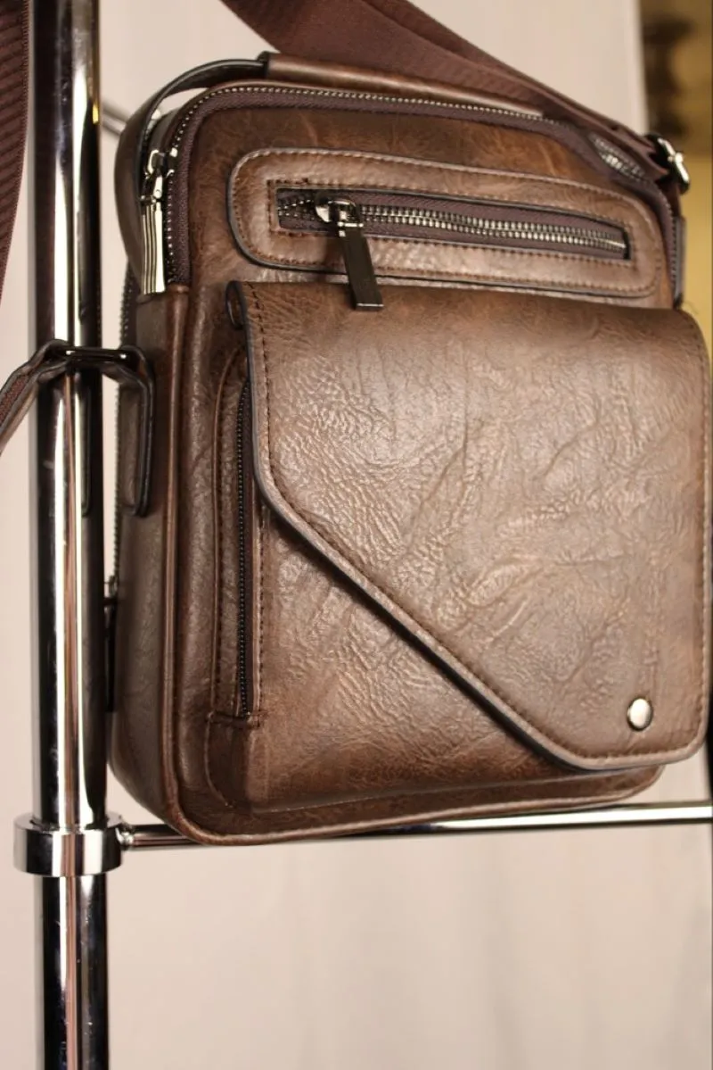 TRENDY EURO STYLE BROWN PLEATHER HANDBAG