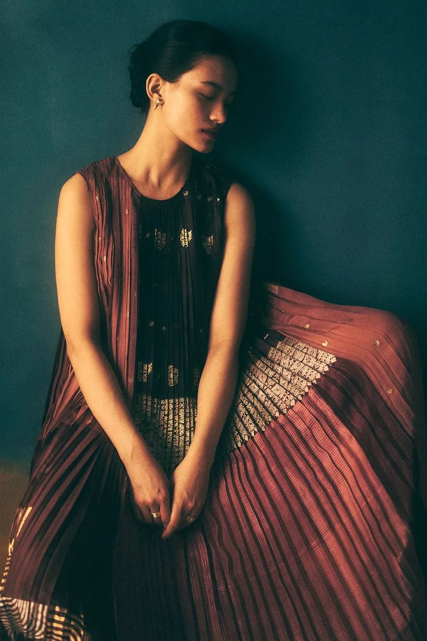 Urvashi Kaur - echo dress   -   ilahi-24
