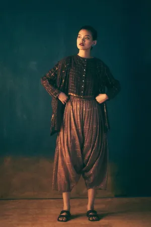 Urvashi Kaur - format top   -   ilahi-31