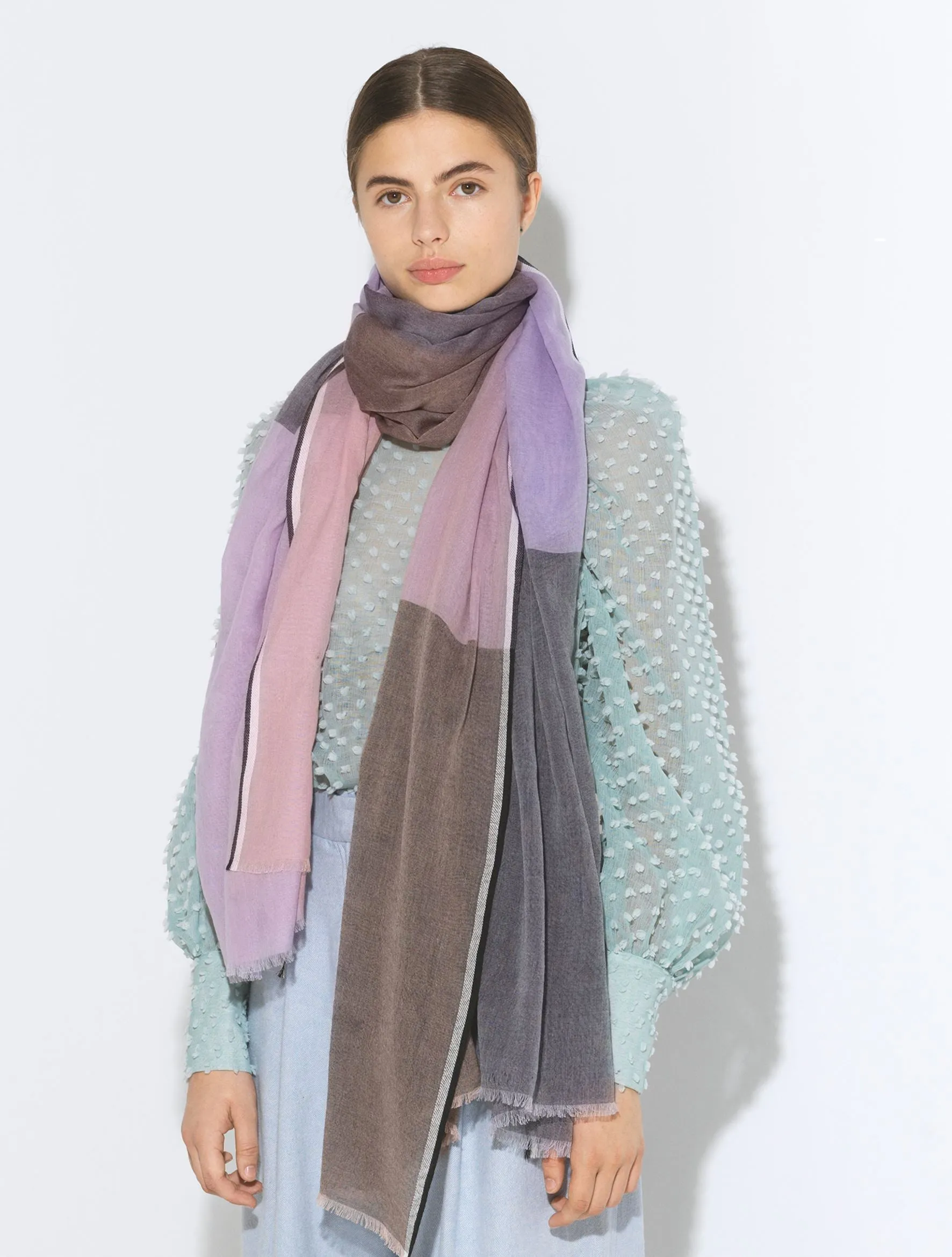 Vikko Cowea Scarf