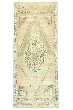 Vintage Turkish Mini Rug No. 652 | 1'6 x 3'8