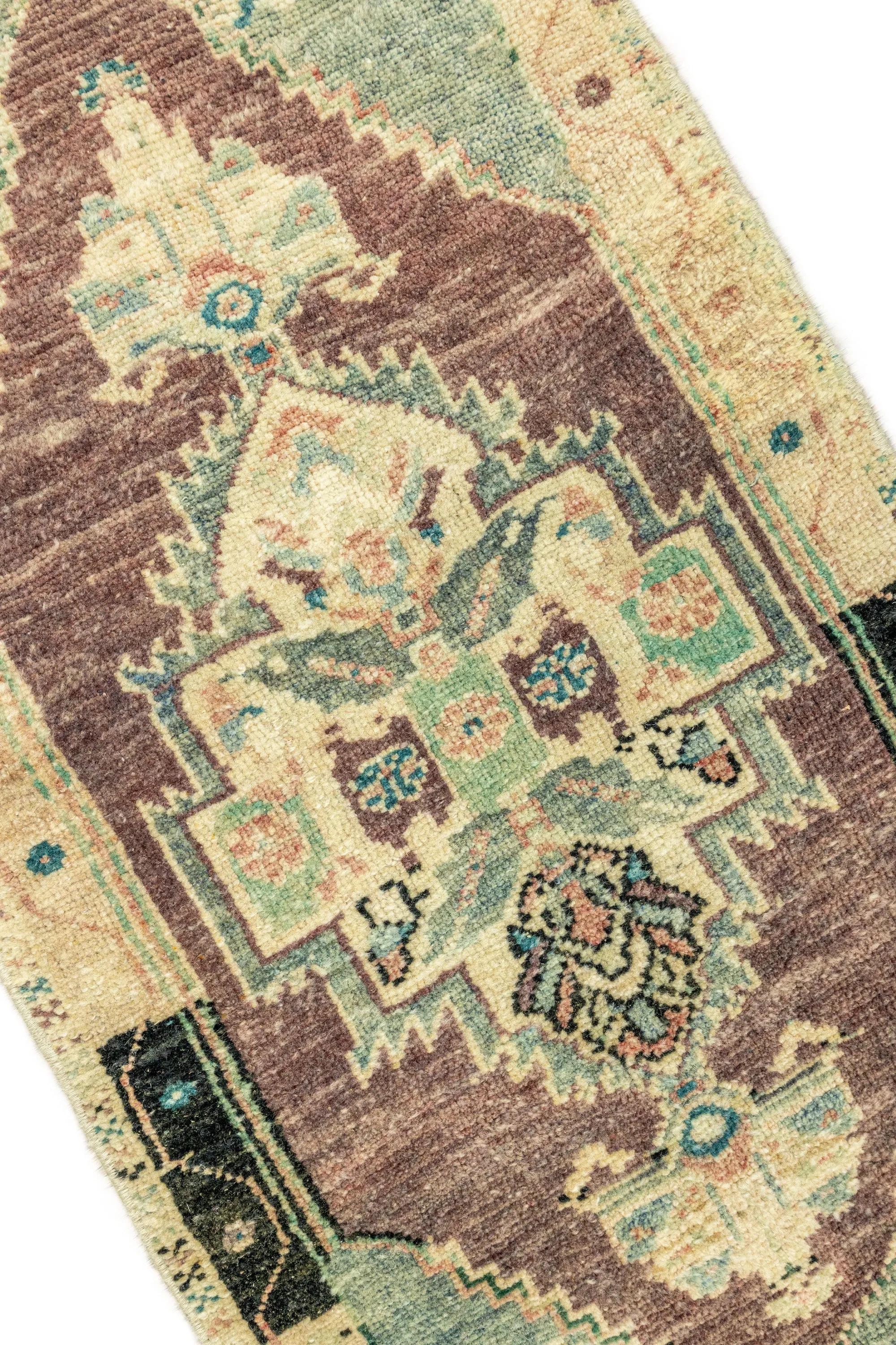 Vintage Turkish Mini Rug No. 689 | 1'7 x 2'11