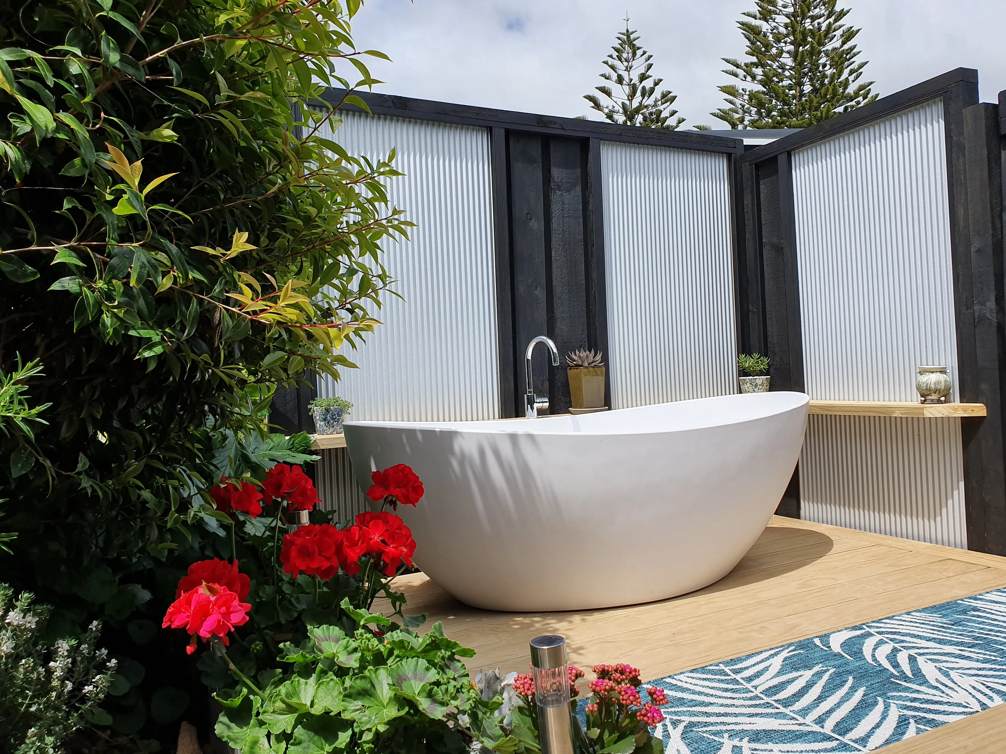 Vivienne Stone Outdoor Bath - 1800mm - ST24