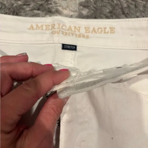 Women's White Distressed Denim Skirt - American Eagle - Size 6 - worn 1x