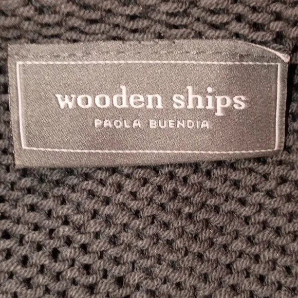 WOODIN SHIPS Gray Sweater with Script Design 60% Cotton 40% Acrylic